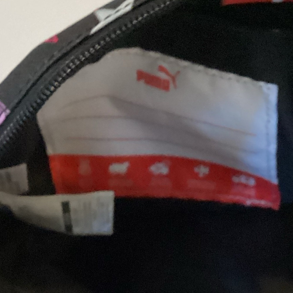 Puma Black and Pink Star Shoulder Bag - Picture 5 of 5
